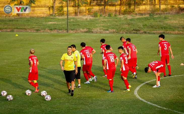 ĐT Việt Nam tiếp tục rèn quân chờ Asian Cup 2019 - Ảnh 3. ĐT Việt Nam tiếp tục rèn quân chờ Asian Cup 2019 - Ảnh 3.