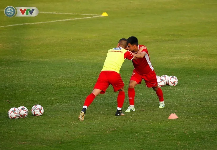ĐT Việt Nam tiếp tục rèn quân chờ Asian Cup 2019 - Ảnh 9. ĐT Việt Nam tiếp tục rèn quân chờ Asian Cup 2019 - Ảnh 9.