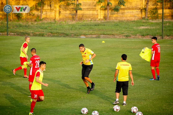 ĐT Việt Nam tiếp tục rèn quân chờ Asian Cup 2019 - Ảnh 8. ĐT Việt Nam tiếp tục rèn quân chờ Asian Cup 2019 - Ảnh 8.