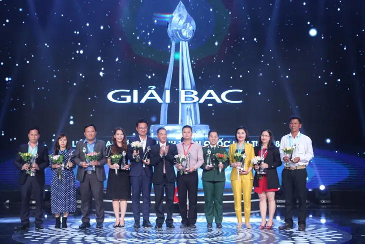 Những khoảnh khắc khó quên của Lễ Bế mạc và trao giải LHTHTQ 38 - Ảnh 5. Những khoảnh khắc khó quên của Lễ Bế mạc và trao giải LHTHTQ 38 - Ảnh 5.
