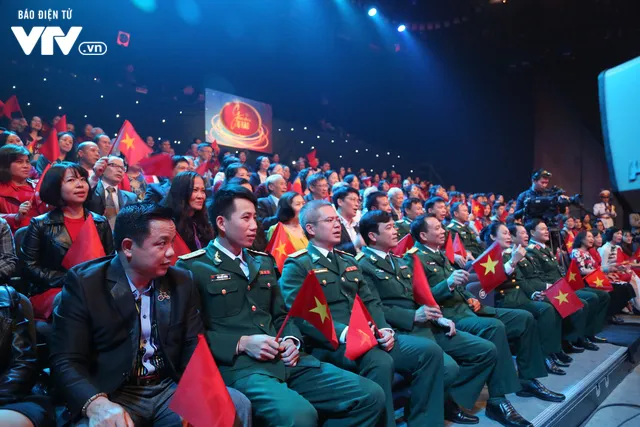 Giai điệu tự hào - Cây súng và hoa hồng: Bản anh hùng ca về người lính - Ảnh 18. Giai điệu tự hào - Cây súng và hoa hồng: Bản anh hùng ca về người lính - Ảnh 18.