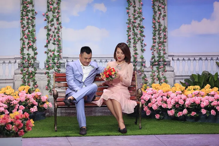 Ơn giời! Cậu đây rồi: Hoàng Oanh bối rối khi trở thành cô dâu của Tự Long - Ảnh 1. Ơn giời! Cậu đây rồi: Hoàng Oanh bối rối khi trở thành cô dâu của Tự Long - Ảnh 1.