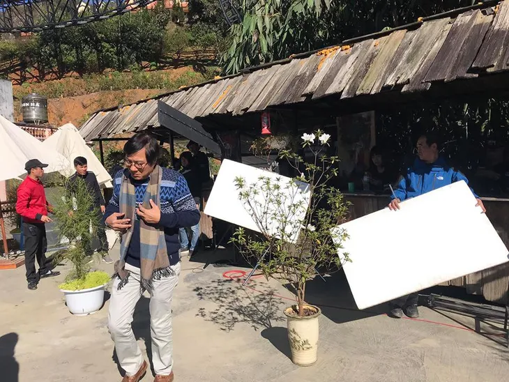 Tiết lộ dàn cast của phim Tết Xin chào người lạ ơi - Ảnh 11. Tiết lộ dàn cast của phim Tết Xin chào người lạ ơi - Ảnh 11.