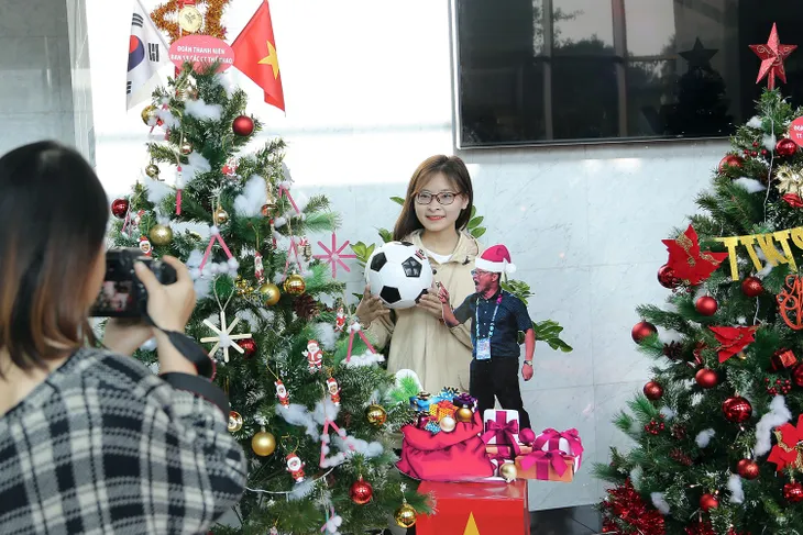 Rực rỡ sắc màu cuộc thi VTV Colourful Christmas 2018 - Ảnh 8. Rực rỡ sắc màu cuộc thi VTV Colourful Christmas 2018 - Ảnh 8.