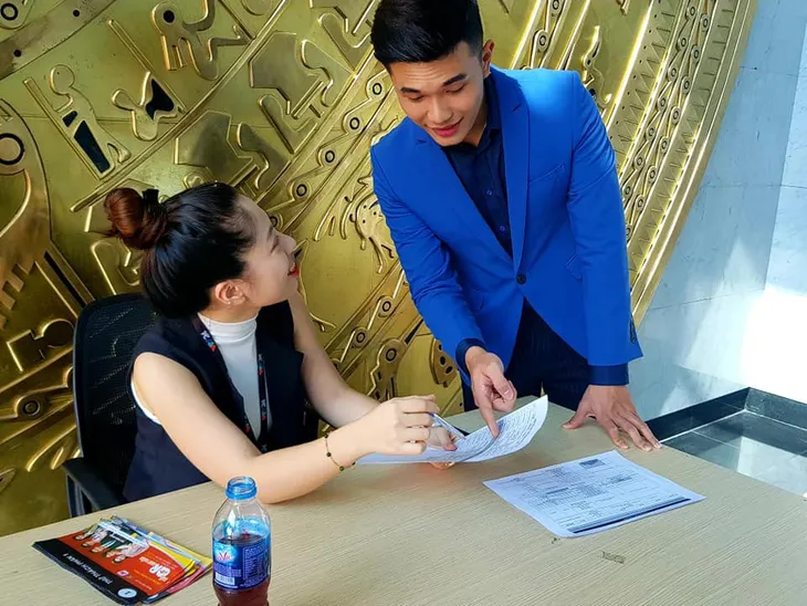 Dàn giám khảo lầy nhất buổi casting MC chương trình Mã QR may mắn - Ảnh 1.