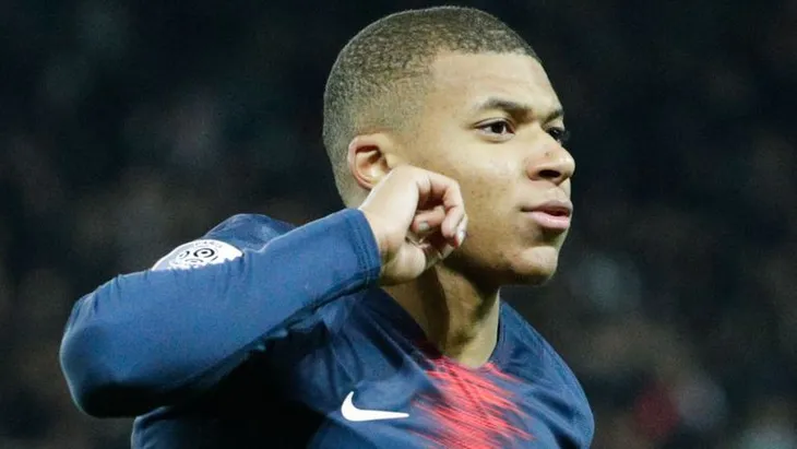 Mbappe nhận danh hiệu Cầu thủ Pháp xuất sắc nhất năm 2018 - Ảnh 1. Mbappe nhận danh hiệu Cầu thủ Pháp xuất sắc nhất năm 2018 - Ảnh 1.