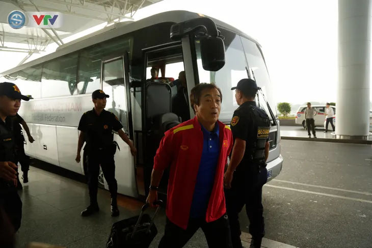 ĐT Việt Nam lên đường dự Asian Cup 2019 - Ảnh 2. ĐT Việt Nam lên đường dự Asian Cup 2019 - Ảnh 2.