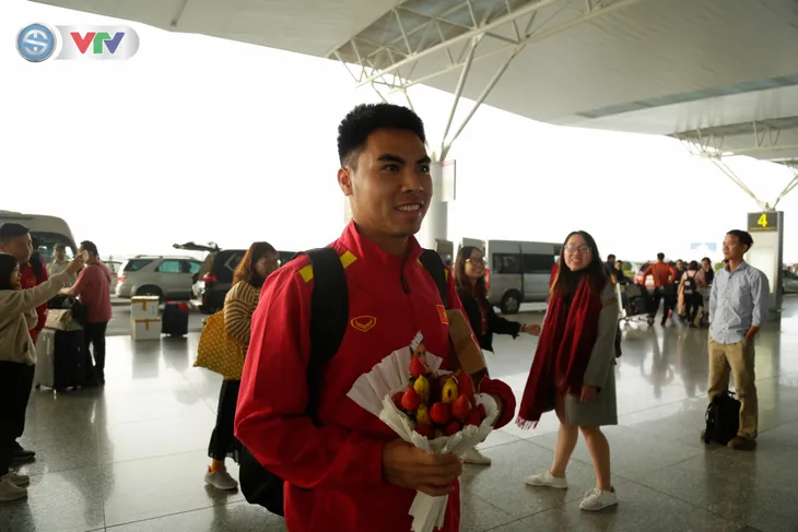 ĐT Việt Nam lên đường dự Asian Cup 2019 - Ảnh 4. ĐT Việt Nam lên đường dự Asian Cup 2019 - Ảnh 4.