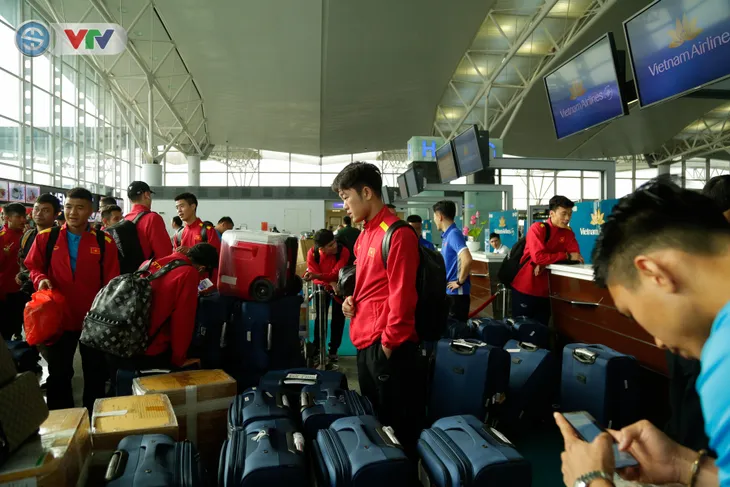 ĐT Việt Nam lên đường dự Asian Cup 2019 - Ảnh 9. ĐT Việt Nam lên đường dự Asian Cup 2019 - Ảnh 9.