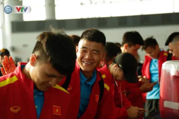 ĐT Việt Nam lên đường dự Asian Cup 2019 - Ảnh 16. ĐT Việt Nam lên đường dự Asian Cup 2019 - Ảnh 16.