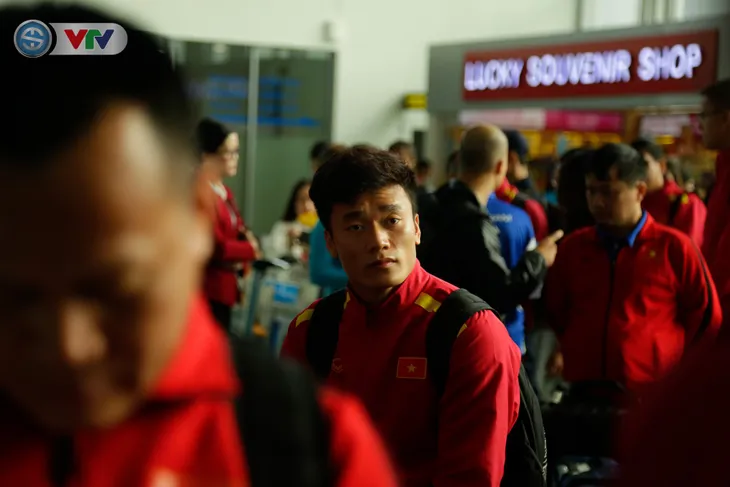 ĐT Việt Nam lên đường dự Asian Cup 2019 - Ảnh 14. ĐT Việt Nam lên đường dự Asian Cup 2019 - Ảnh 14.