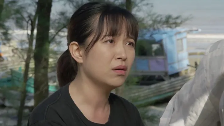 Những cô gái trong thành phố - Tập 4: Mai bị xâm hại ở bãi đất hoang, 2 chị có giải cứu kịp? - Ảnh 3. Những cô gái trong thành phố - Tập 4: Mai bị xâm hại ở bãi đất hoang, 2 chị có giải cứu kịp? - Ảnh 3.