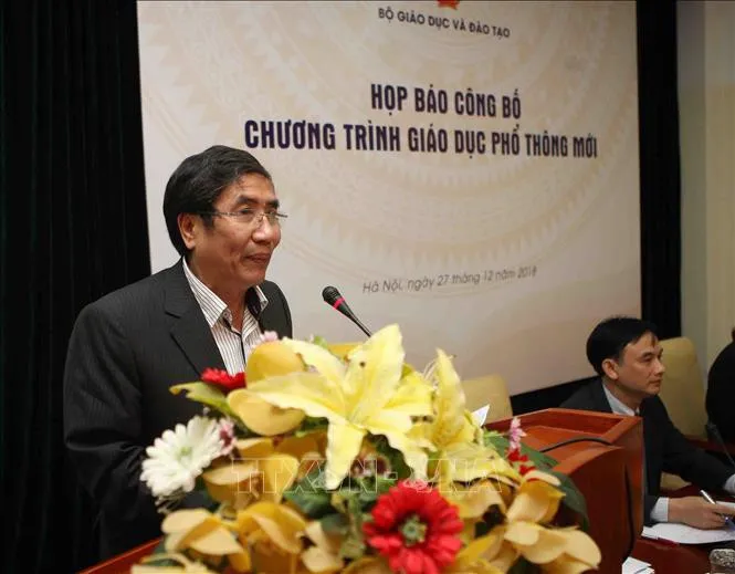 Chương trình giáo dục phổ thông mới áp dụng từ năm học 2020-2021 - Ảnh 1. Chương trình giáo dục phổ thông mới áp dụng từ năm học 2020-2021 - Ảnh 1.