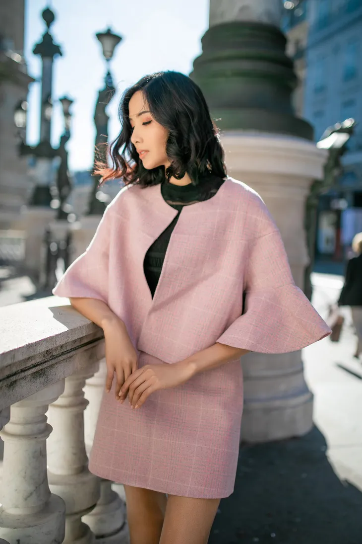 Hoàng Thùy khoe gu thời trang sành điệu tại Paris - Ảnh 5. Hoàng Thùy khoe gu thời trang sành điệu tại Paris - Ảnh 5.