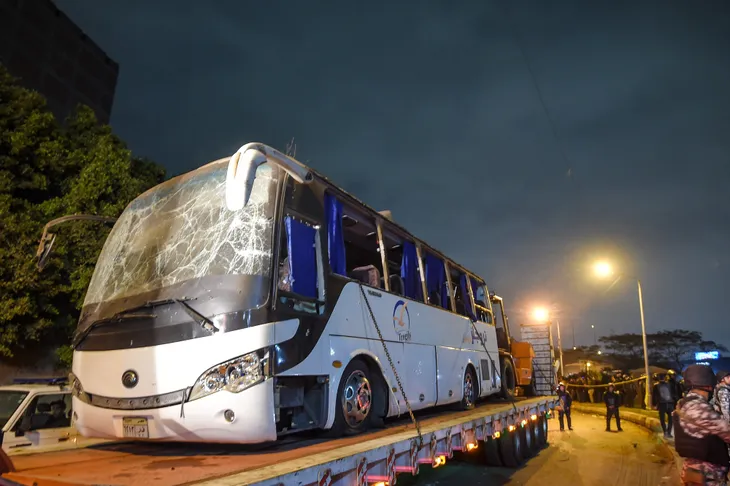 Vụ đánh bom xe chở đoàn du khách Việt Nam tại Ai Cập là tấn công khủng bố - Ảnh 5. Vụ đánh bom xe chở đoàn du khách Việt Nam tại Ai Cập là tấn công khủng bố - Ảnh 5.