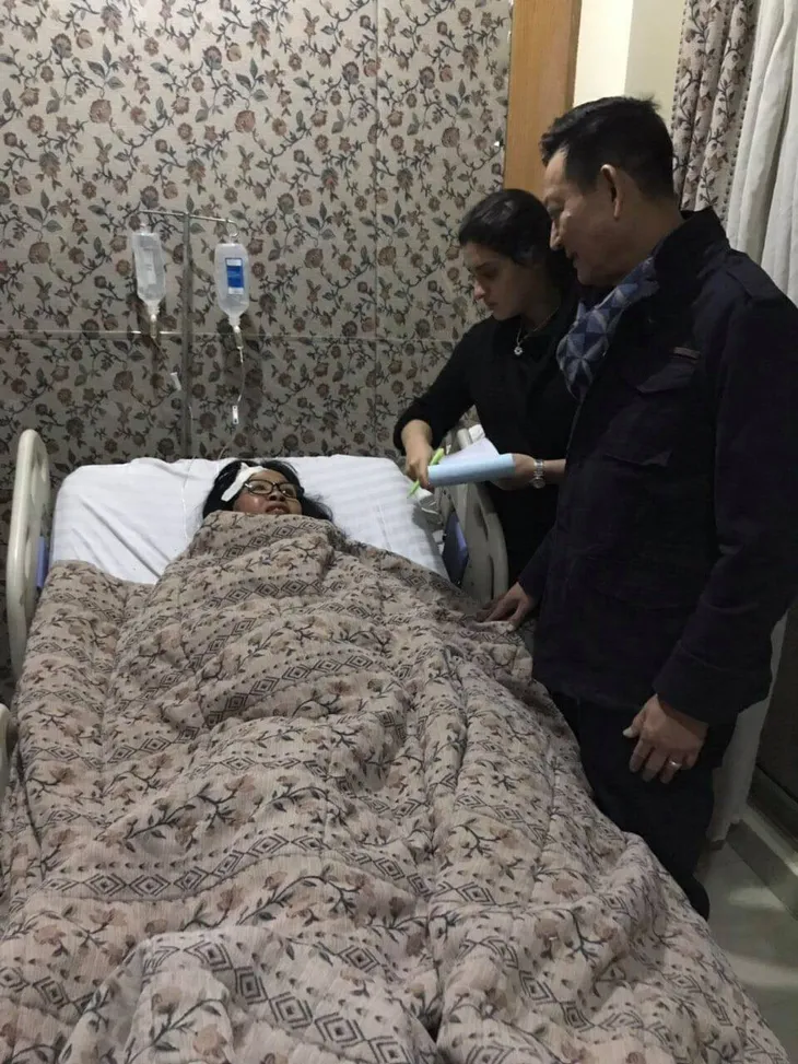 9 thân nhân của đoàn du khách Việt gặp nạn trong vụ đánh bom ở Ai Cập lên đường sang Cairo - Ảnh 1. 9 thân nhân của đoàn du khách Việt gặp nạn trong vụ đánh bom ở Ai Cập lên đường sang Cairo - Ảnh 1.