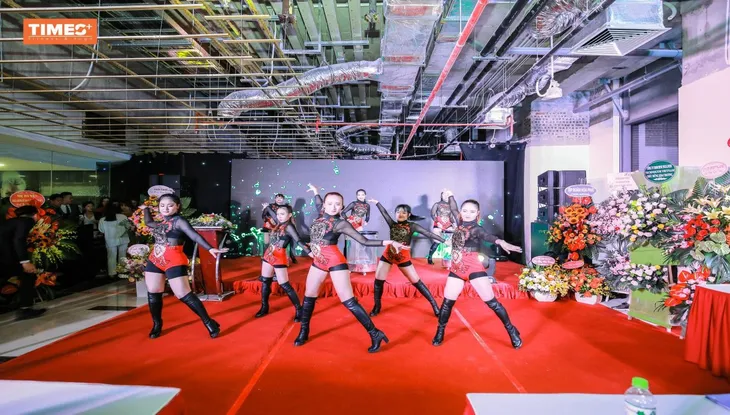 CLB thể thao Times Plus tưng bừng khai trương cơ sở 3 tại Cầu Giấy - Ảnh 4. CLB thể thao Times Plus tưng bừng khai trương cơ sở 3 tại Cầu Giấy - Ảnh 4.