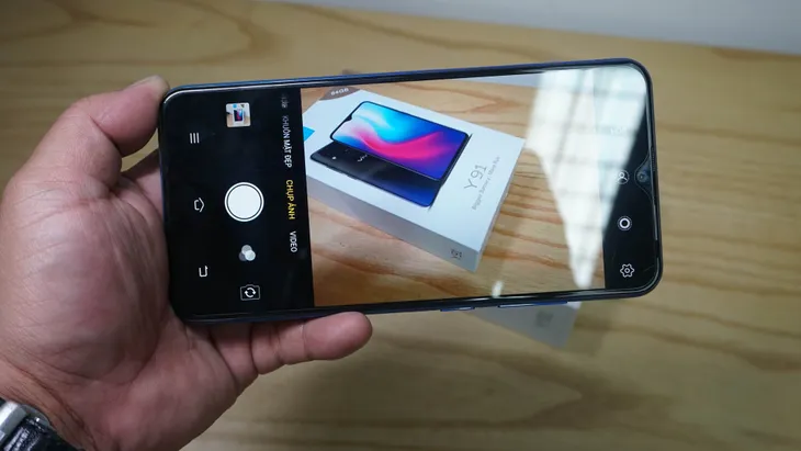 Đập hộp Vivo Y91 màn hình giọt sương giá 4,5 triệu đồng - Ảnh 7. Đập hộp Vivo Y91 màn hình giọt sương giá 4,5 triệu đồng - Ảnh 7.