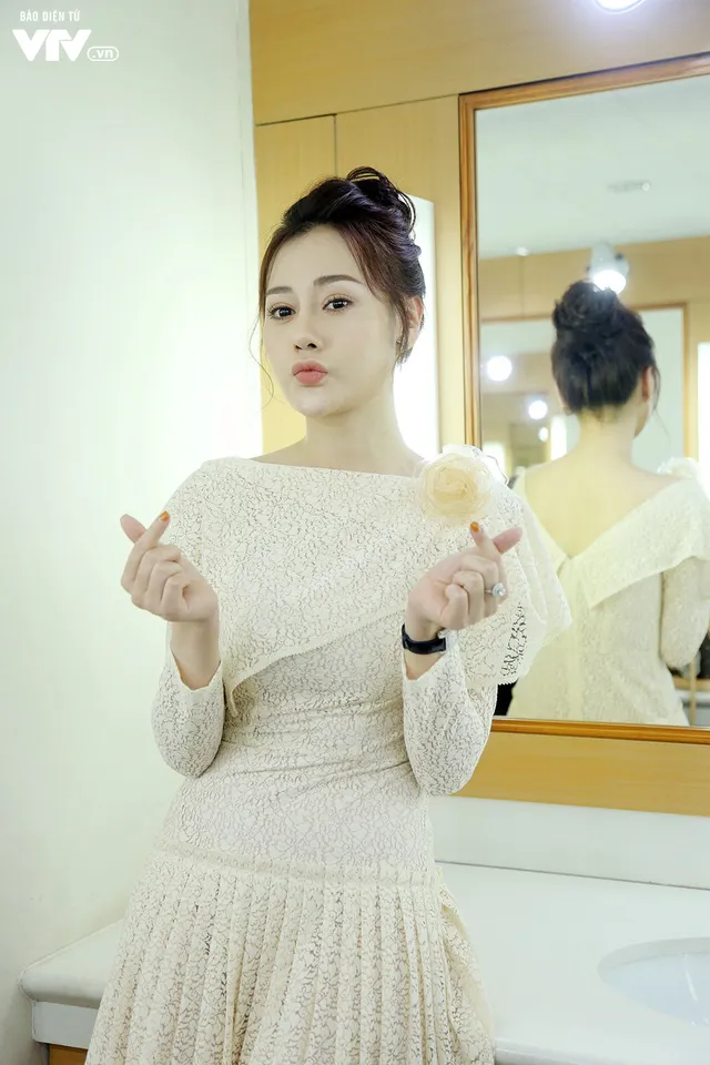Phương Oanh: Phẫu thuật thẩm mỹ vì muốn... xinh bền vững - Ảnh 2. Phương Oanh: Phẫu thuật thẩm mỹ vì muốn... xinh bền vững - Ảnh 2.