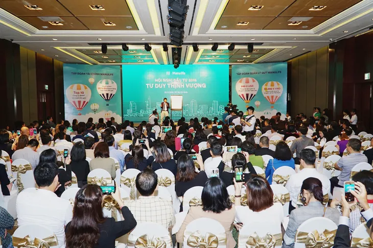 400 nhà đầu tư tham gia Hội nghị đầu tư Manulife 2018 - Ảnh 1. 400 nhà đầu tư tham gia Hội nghị đầu tư Manulife 2018 - Ảnh 1.