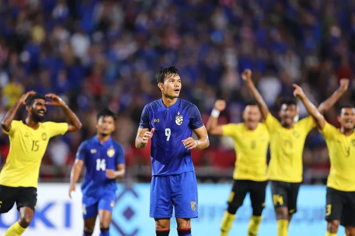 AFF Cup 2018: Trở thành cựu vương, HLV ĐT Thái Lan nói gì? - Ảnh 1. AFF Cup 2018: Trở thành cựu vương, HLV ĐT Thái Lan nói gì? - Ảnh 1.