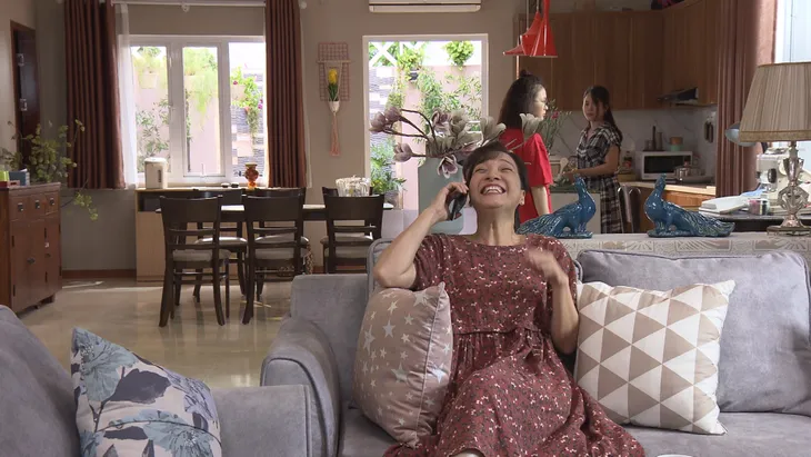 Mẹ ơi, bố đâu rồi? - Tập 19: Ông Mạnh, bà Vân bỗng trở nên vô tâm trong mắt các con - Ảnh 6. Mẹ ơi, bố đâu rồi? - Tập 19: Ông Mạnh, bà Vân bỗng trở nên vô tâm trong mắt các con - Ảnh 6.