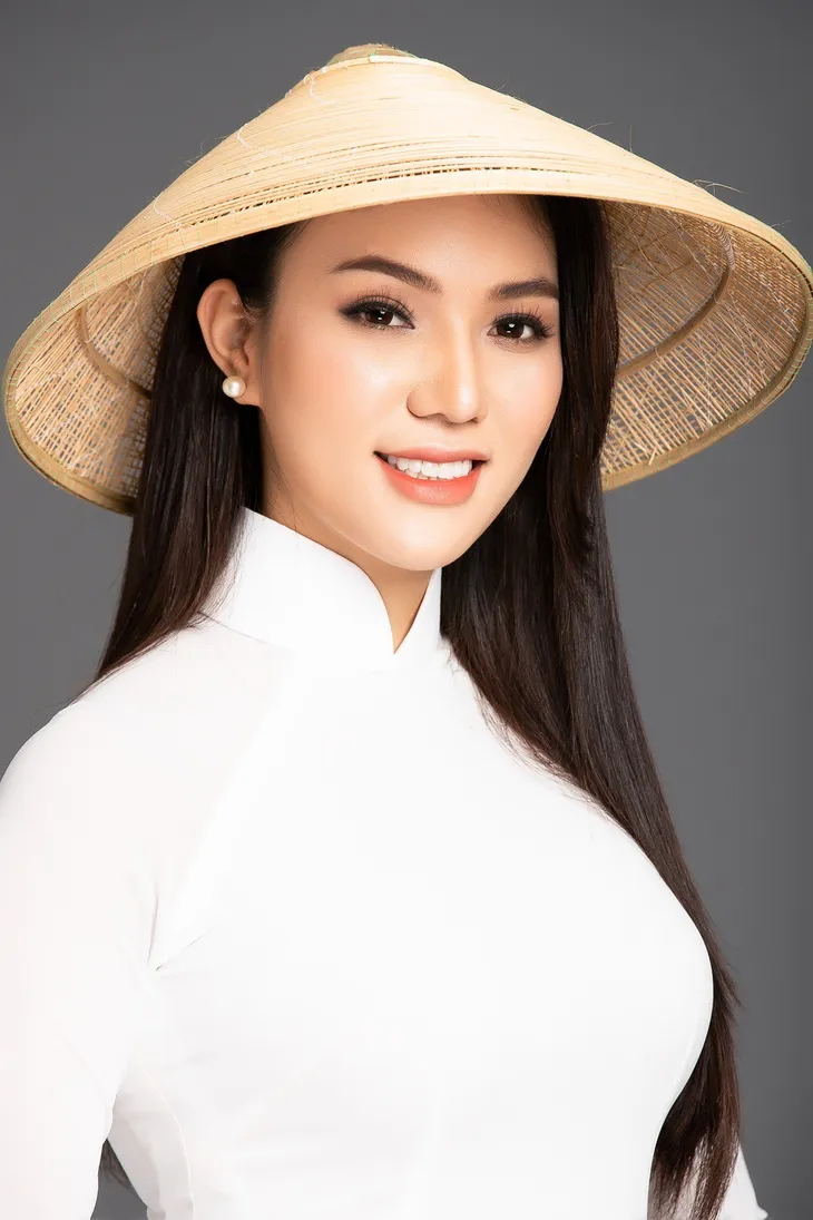 Hé lộ người đẹp đại diện Việt Nam thi Hoa hậu Du lịch quốc tế 2018 - Ảnh 2. Hé lộ người đẹp đại diện Việt Nam thi Hoa hậu Du lịch quốc tế 2018 - Ảnh 2.
