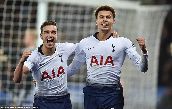 Kết quả bóng đá sáng 9/12: Man Utd, Liverpool thắng đậm, Man City bại trận trước Chelsea - Ảnh 3. Kết quả bóng đá sáng 9/12: Man Utd, Liverpool thắng đậm, Man City bại trận trước Chelsea - Ảnh 3.
