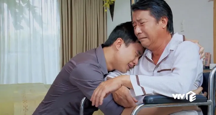 Cung đường tội lỗi - Tập 40: Té ngửa vì Phú Thịnh không phải con ruột, ông Hòa quay lưng tìm cách chiếm tập đoàn - Ảnh 7. Cung đường tội lỗi - Tập 40: Té ngửa vì Phú Thịnh không phải con ruột, ông Hòa quay lưng tìm cách chiếm tập đoàn - Ảnh 7.