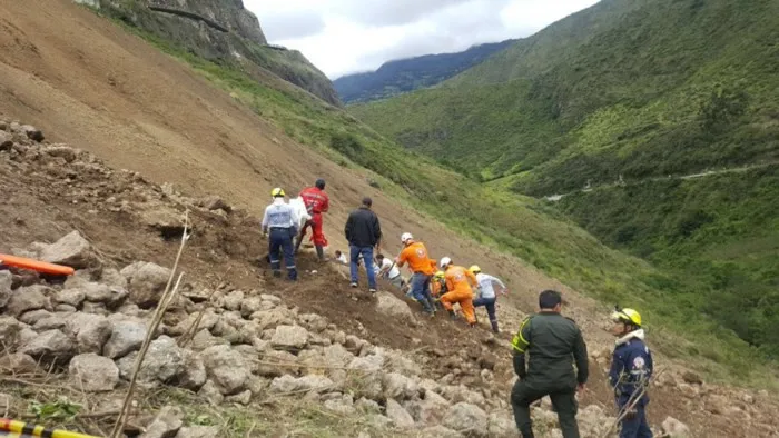 Colombia: Xe bus rơi xuống vực, ít nhất 13 người thiệt mạng - Ảnh 1. Colombia: Xe bus rơi xuống vực, ít nhất 13 người thiệt mạng - Ảnh 1.
