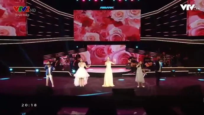 Nhiều ca sĩ nổi tiếng hòa giọng trong đại nhạc hội Tết An Bình 2018 - Sải cánh yêu thương - Ảnh 2. Nhiều ca sĩ nổi tiếng hòa giọng trong đại nhạc hội Tết An Bình 2018 - Sải cánh yêu thương - Ảnh 2.