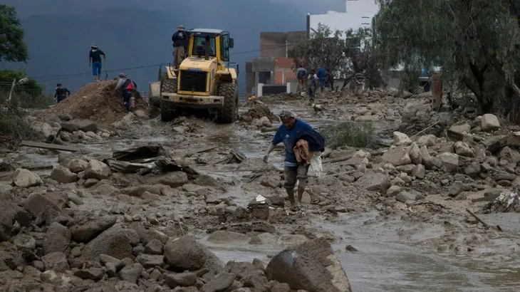 Mưa lũ nghiêm trọng ở Bolivia - Ảnh 10. Mưa lũ nghiêm trọng ở Bolivia - Ảnh 10.