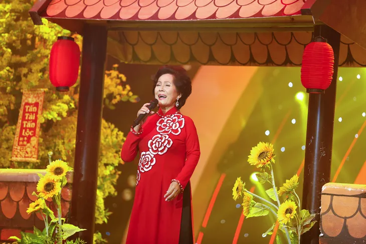 Danh ca Phương Dung Tâm sự ngày xuân cùng khán giả Sol vàng - Ảnh 3. Danh ca Phương Dung Tâm sự ngày xuân cùng khán giả Sol vàng - Ảnh 3.