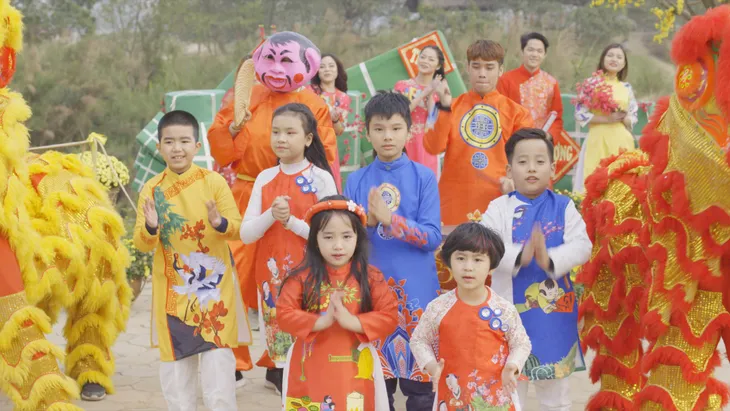 Sao mai Mai Diệu Ly xinh tươi trong MV “Ngày Tết quê em”  - Ảnh 5.