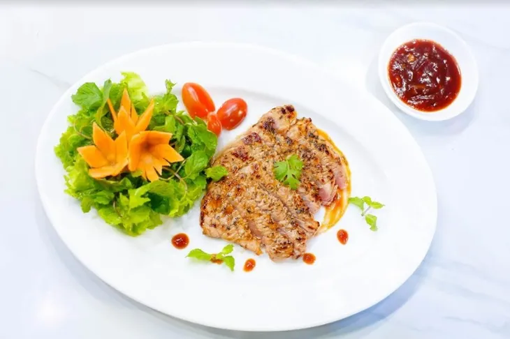 Trai đẹp Hàn Thái Tú xuất sắc chiến thắng con gái Kim Tử Long vì quá đảm đang - Ảnh 4. Trai đẹp Hàn Thái Tú xuất sắc chiến thắng con gái Kim Tử Long vì quá đảm đang - Ảnh 4.