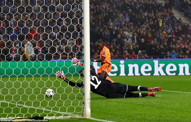 Vòng 1/8 Champions League: Liverpool giành thắng lợi dễ dàng trước Porto - Ảnh 3. Vòng 1/8 Champions League: Liverpool giành thắng lợi dễ dàng trước Porto - Ảnh 3.