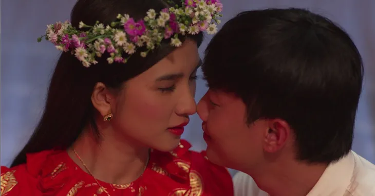 Phim Mộng phù hoa - Tập 6: Ba Trang bị chồng mới phát hiện chuyện thất thân khi động phòng - Ảnh 5. Phim Mộng phù hoa - Tập 6: Ba Trang bị chồng mới phát hiện chuyện thất thân khi động phòng - Ảnh 5.