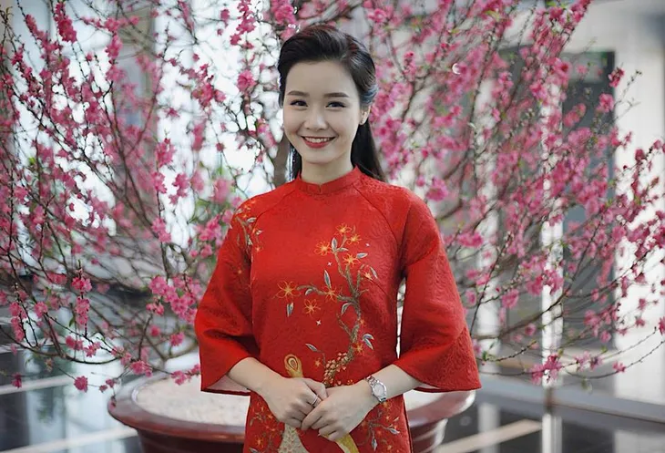 Tết đến, loạt MC, BTV xinh đẹp đều diện chung trang phục này! - Ảnh 17.