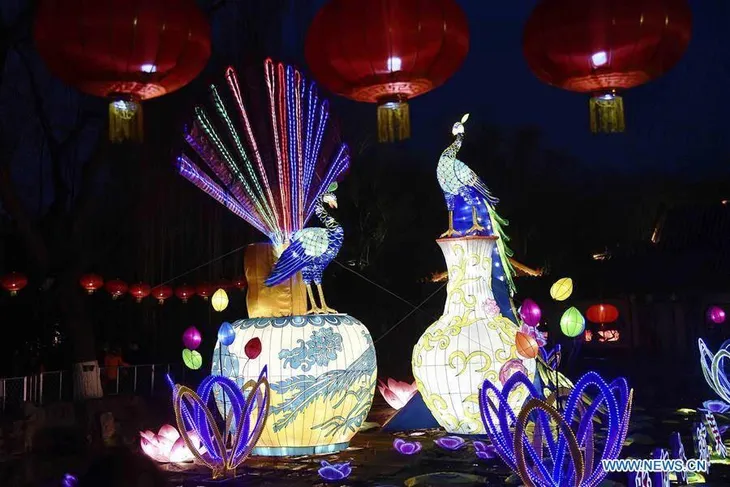 Lễ hội đèn lồng mùa xuân tại Trung Quốc - Ảnh 7. Lễ hội đèn lồng mùa xuân tại Trung Quốc - Ảnh 7.