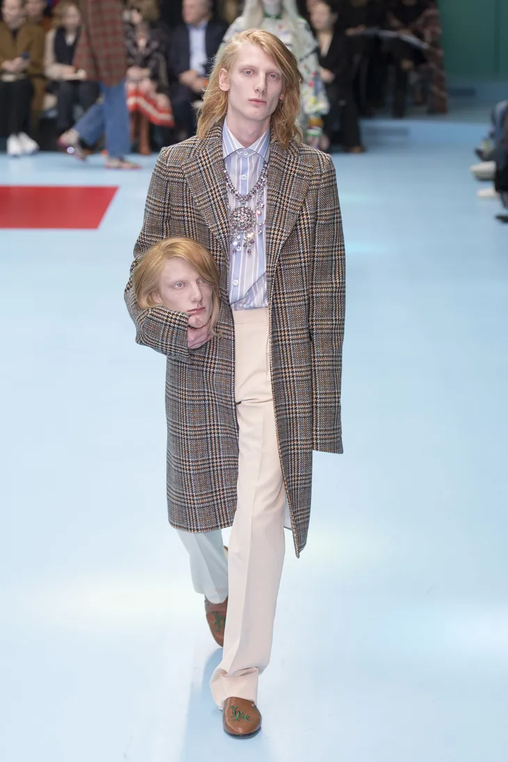 Rắn, rồng và đầu nhân tạo, còn gì trong show của Gucci? - Ảnh 5. Rắn, rồng và đầu nhân tạo, còn gì trong show của Gucci? - Ảnh 5.