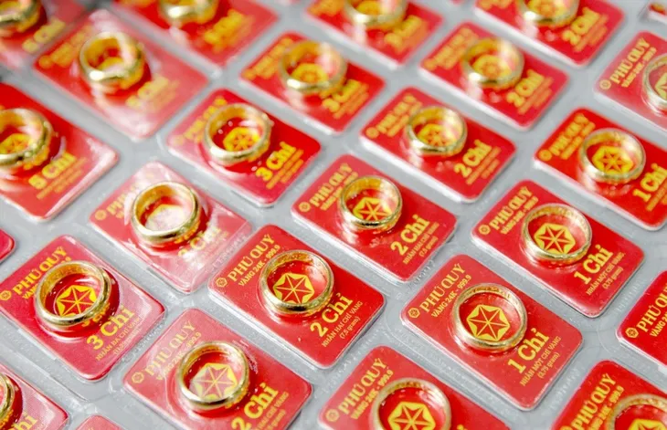 Mua vàng ngày Thần Tài 2018: Đa dạng, loại nào cũng có - Ảnh 2. Mua vàng ngày Thần Tài 2018: Đa dạng, loại nào cũng có - Ảnh 2.