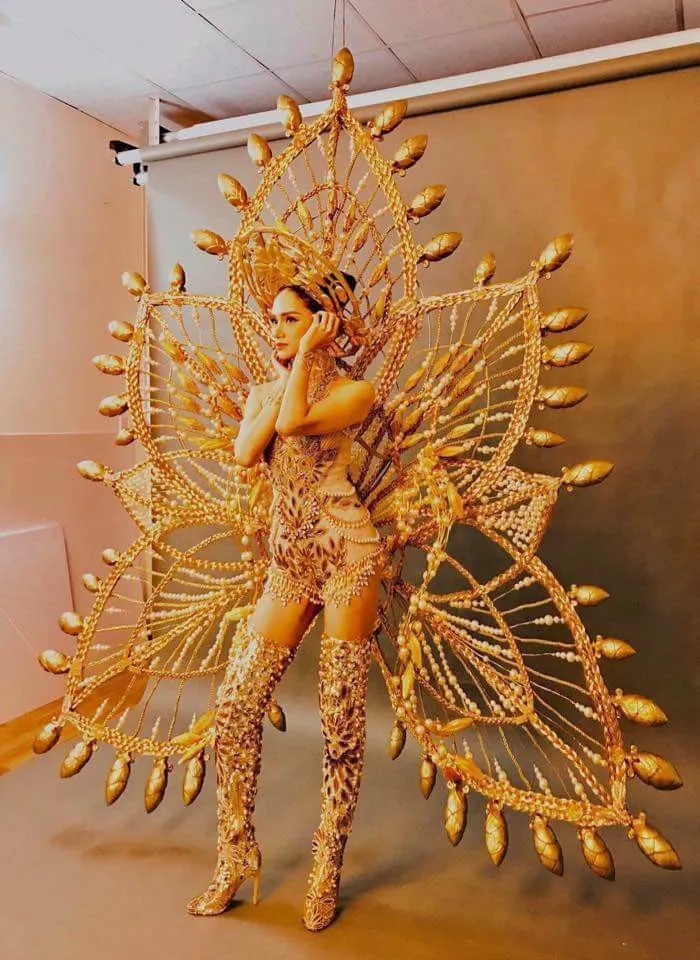 Hé lộ trang phục truyền thống Hương Giang Idol dự thi Hoa hậu Chuyển giới Quốc tế - Ảnh 2. Hé lộ trang phục truyền thống Hương Giang Idol dự thi Hoa hậu Chuyển giới Quốc tế - Ảnh 2.