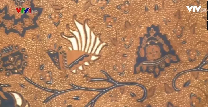 Người bảo tồn Batik truyền thống của Indonesia - Ảnh 2. Người bảo tồn Batik truyền thống của Indonesia - Ảnh 2.