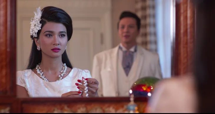 Phim Mộng phù hoa - Tập 9: Ba Trang bàng hoàng khi biết phải kiếm tiền trả nợ bằng cách nằm ngửa - Ảnh 8. Phim Mộng phù hoa - Tập 9: Ba Trang bàng hoàng khi biết phải kiếm tiền trả nợ bằng cách nằm ngửa - Ảnh 8.