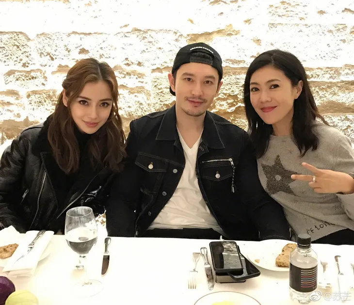 Angelababy đón sinh nhật bên Huỳnh Hiểu Minh tại Pháp - Ảnh 1. Angelababy đón sinh nhật bên Huỳnh Hiểu Minh tại Pháp - Ảnh 1.