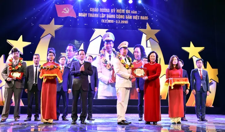 Vinh danh những tài năng trẻ Thủ đô tiêu biểu - Ảnh 1. Vinh danh những tài năng trẻ Thủ đô tiêu biểu - Ảnh 1.