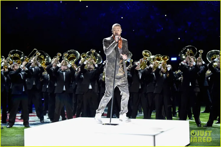 Justin Timberlake làm rung chuyển Super Bowl Halftime Show 2018 với loạt hit đình đám - Ảnh 2. Justin Timberlake làm rung chuyển Super Bowl Halftime Show 2018 với loạt hit đình đám - Ảnh 2.