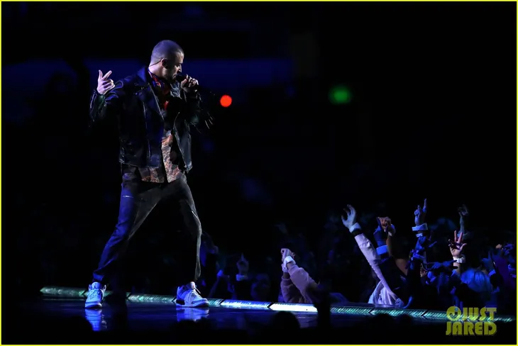 Justin Timberlake làm rung chuyển Super Bowl Halftime Show 2018 với loạt hit đình đám - Ảnh 10. Justin Timberlake làm rung chuyển Super Bowl Halftime Show 2018 với loạt hit đình đám - Ảnh 10.