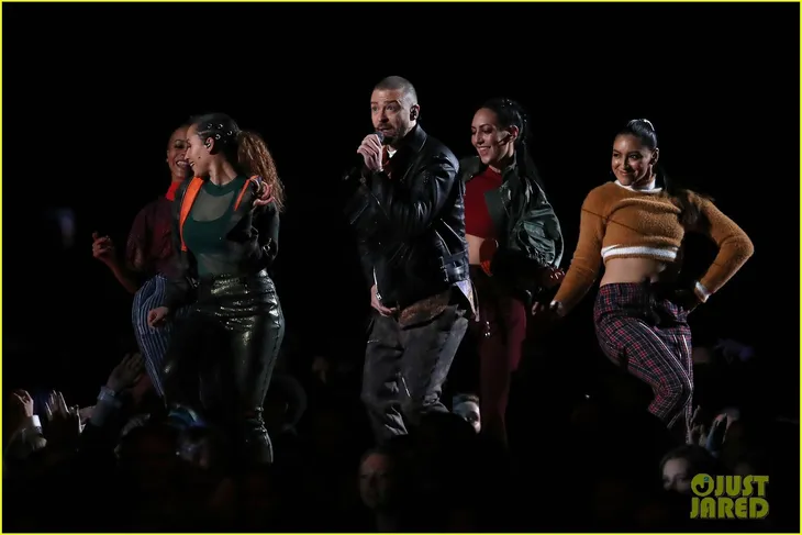 Justin Timberlake làm rung chuyển Super Bowl Halftime Show 2018 với loạt hit đình đám - Ảnh 13. Justin Timberlake làm rung chuyển Super Bowl Halftime Show 2018 với loạt hit đình đám - Ảnh 13.