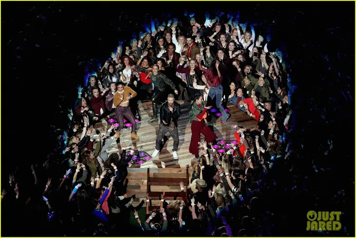 Justin Timberlake làm rung chuyển Super Bowl Halftime Show 2018 với loạt hit đình đám - Ảnh 14. Justin Timberlake làm rung chuyển Super Bowl Halftime Show 2018 với loạt hit đình đám - Ảnh 14.